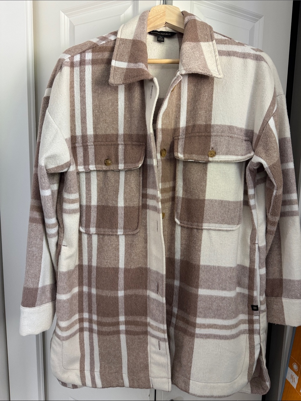Banana Republic Plaid Shacket Jacket in Cream and Brown